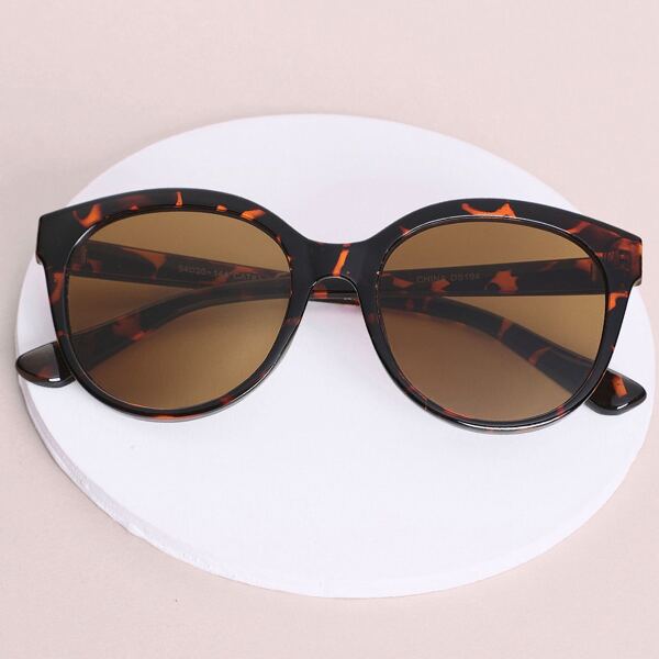 

Large Slight Cat Eye Leopard Round Sunglasses, Brown