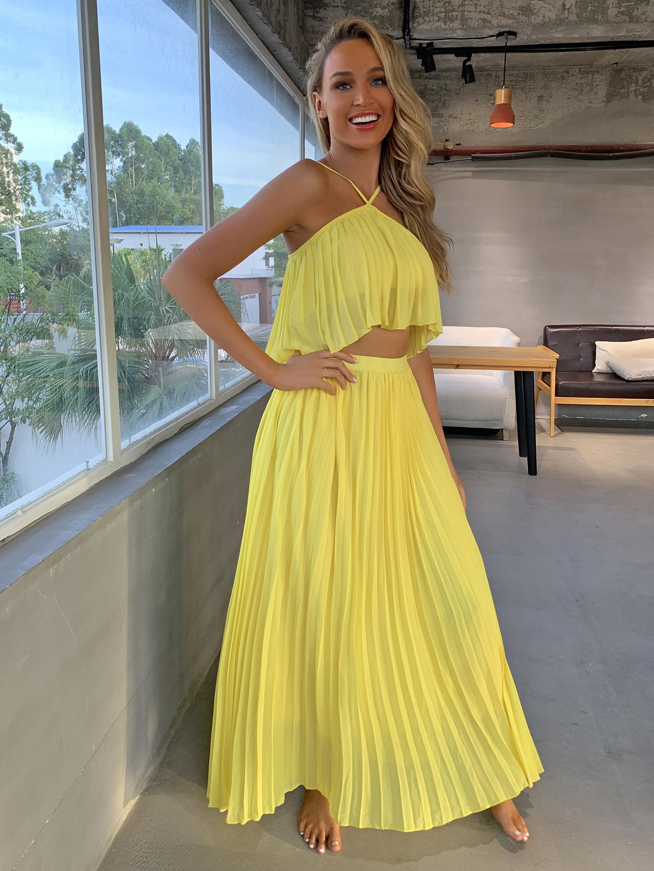 Joyfunear Joyfunear Halterneck Pleated Top & Maxi Skirt Set