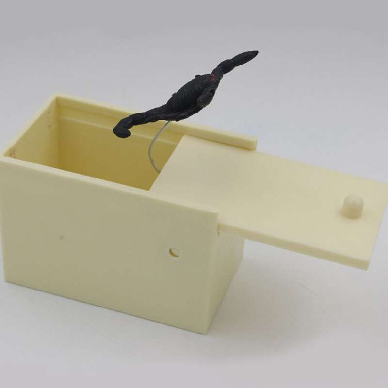 

Spider Prank Box, Beige pastel