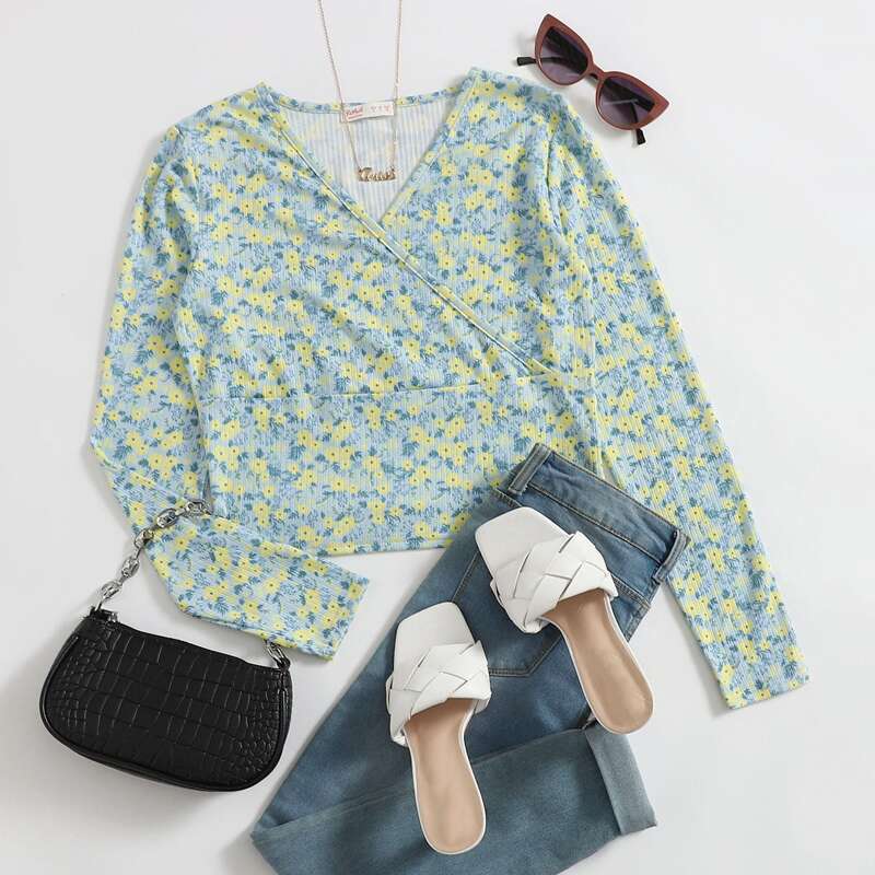 

Ditsy Floral Wrap Tee, Multicolor