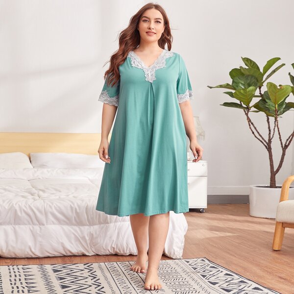 

Plus Eyelash Lace Trim Nightdress, Mint blue