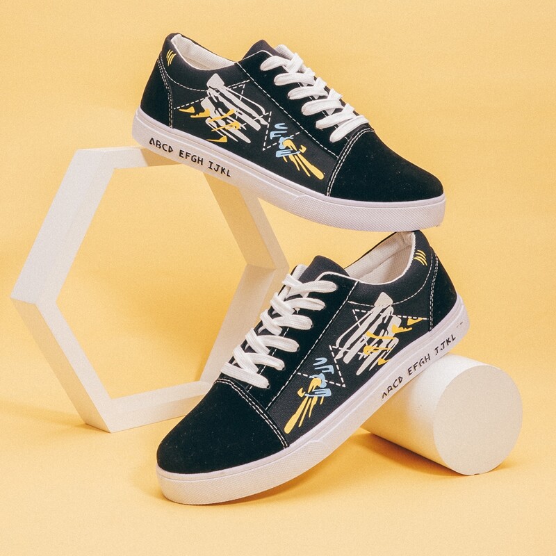 

Guys Graffiti Print Canvas Shoes, Black