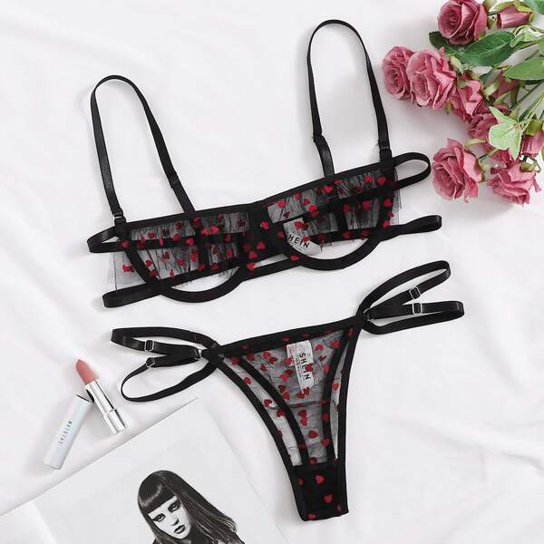 

Heart Pattern Mesh Underwire Lingerie Set, Black