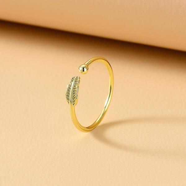 

Leaf Decor Cuff Ring, Gold