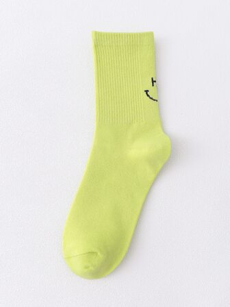 جوارب بجرافيك عبارة