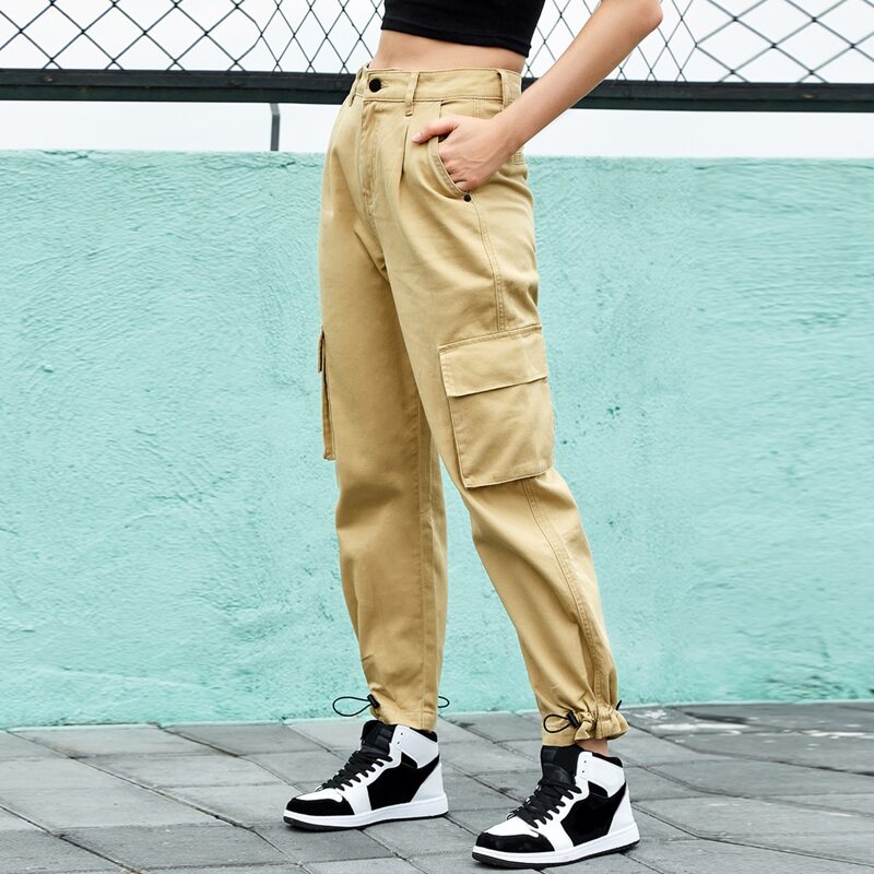 

Pocket Patched Solid Jeans, Khaki