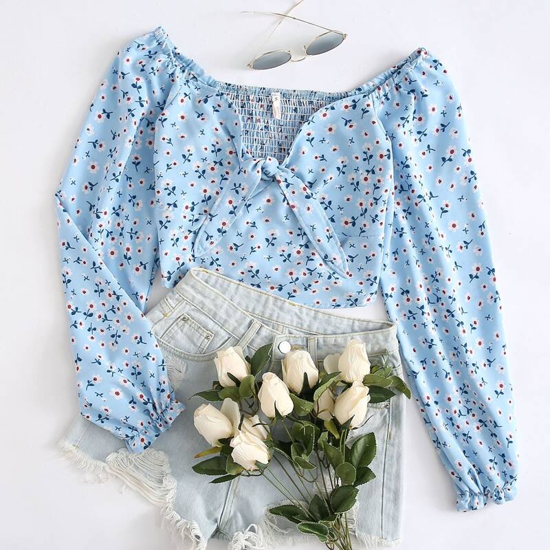 

Ditsy Floral Knot Shirred Blouse, Baby blue