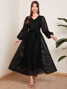 Mulvari Vestido con malla fina de manga farol de cuello V con cinturón - Negro - Ver 1