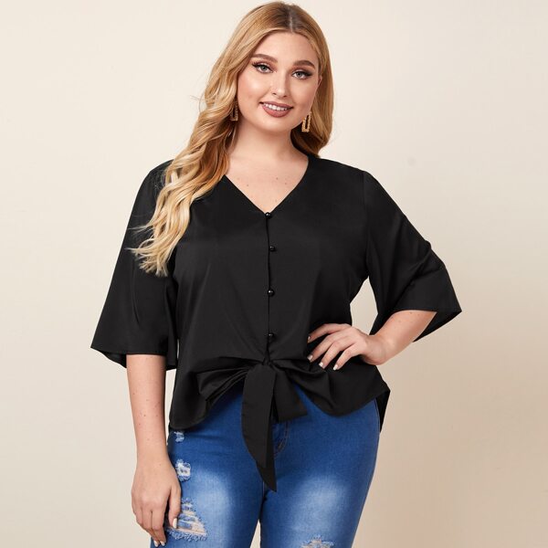 

Plus Knot Front Curved Hem Blouse, Black