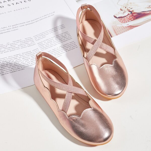 

Toddler Girls Metallic Scallop Trim Flats, Champagne
