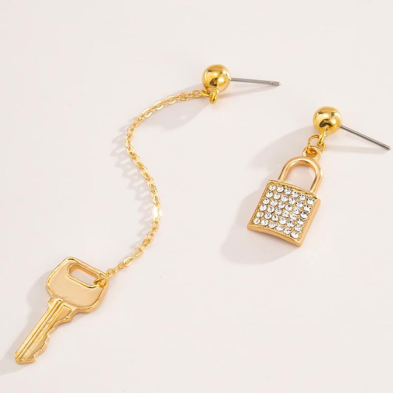 

2pcs Rhinestone Lock & Key Drop Earrings, Gold