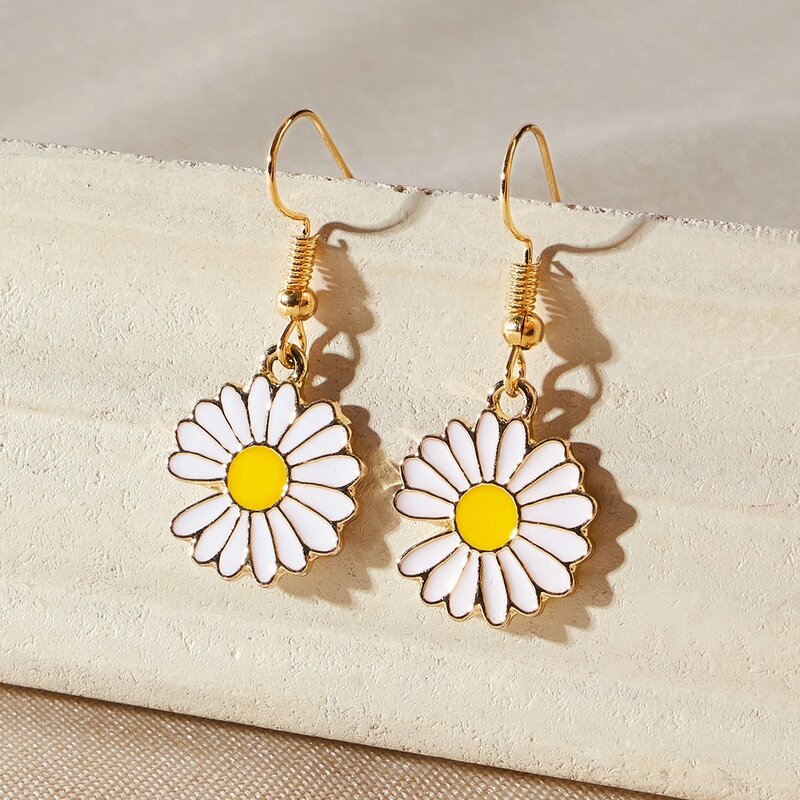 

Daisy Floral Drop Earrings, Multicolor