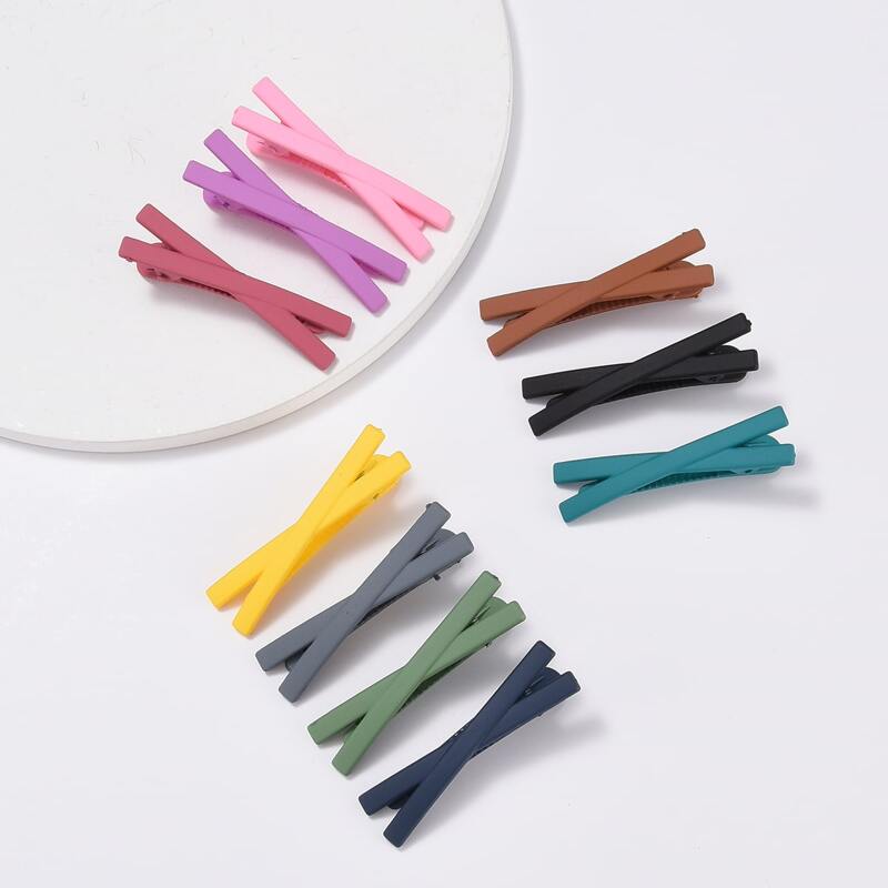 

5pcs Random Cross Shaped Hair Clip, Multicolor
