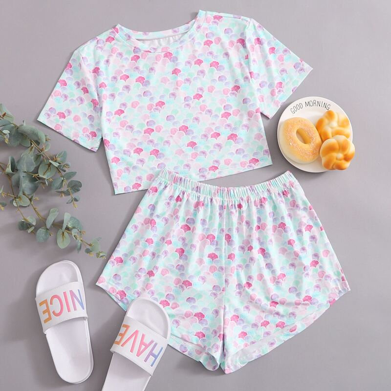 

Fish Scales Shorts PJ Set, Multicolor