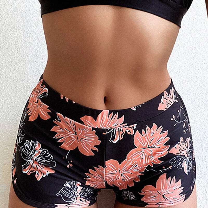 

Leaf Print Bikini Shorts, Multicolor