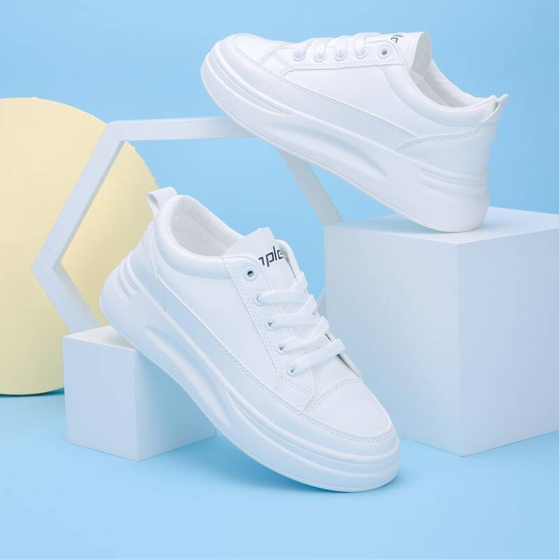 

Lace-up Front Wide Fit Skate Shoes, White