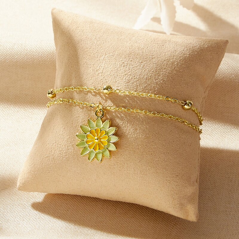 

Flower Design Chain Bracelet, Gold
