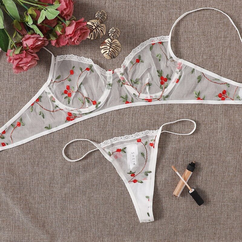 

Floral Embroidery Underwire Lingerie Set, White
