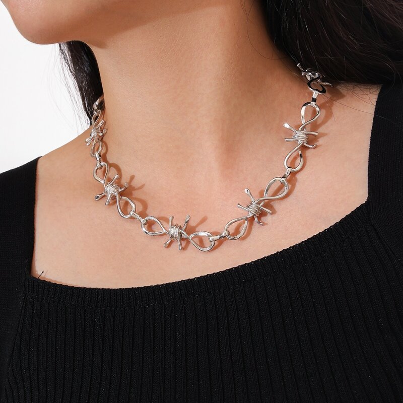 

Twist Design Chain Necklace, Silver
