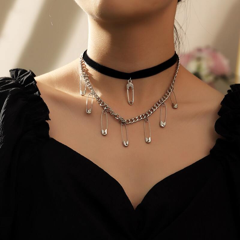 2pcs Safety Pin Charm Necklace, Multicolor
