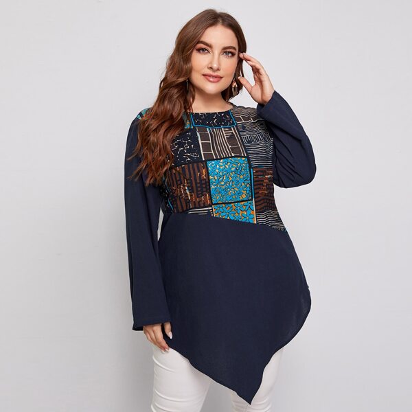 

Plus Graphic Patchwork Hanky Hem Blouse, Navy blue