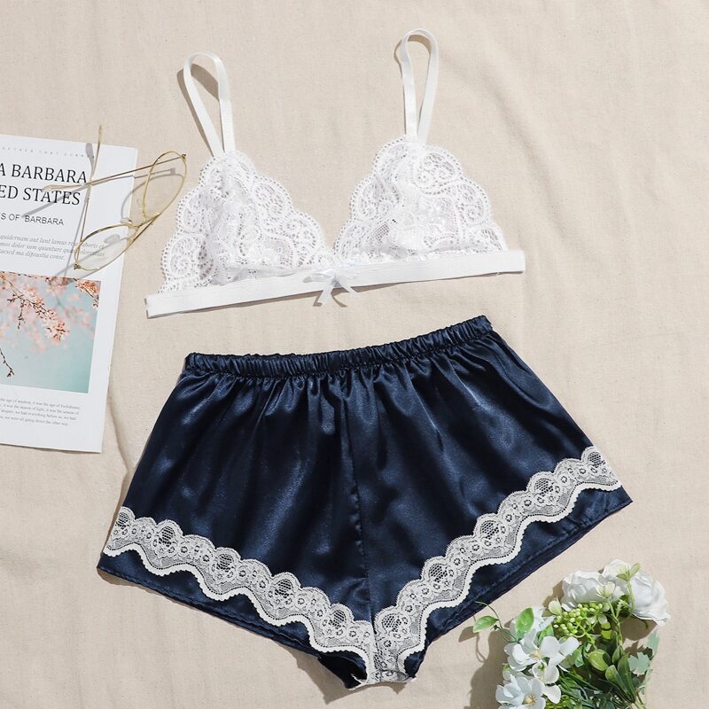 

Scallop Floral Lace Bra & Satin Shorts, Multicolor