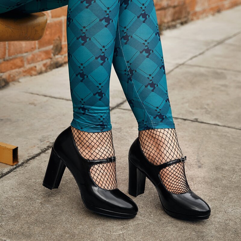 

Point Toe Chunky Court Pumps, Black