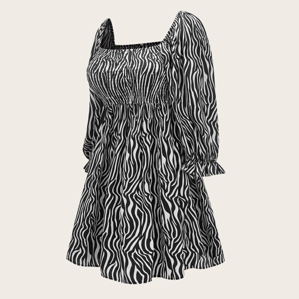 

Plus Snakeskin Print Shirred Dress, Black and white