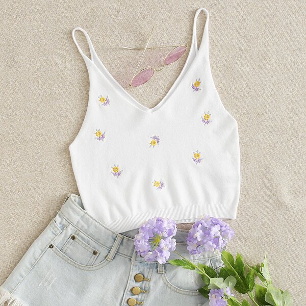 

Floral Embroidery Crop Knit Top, White