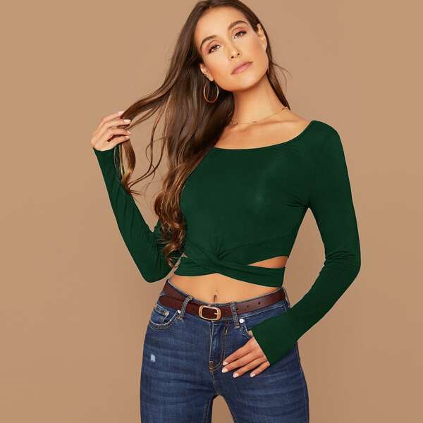 

Cutout Detail Twist Hem Crop Tee, Dark green