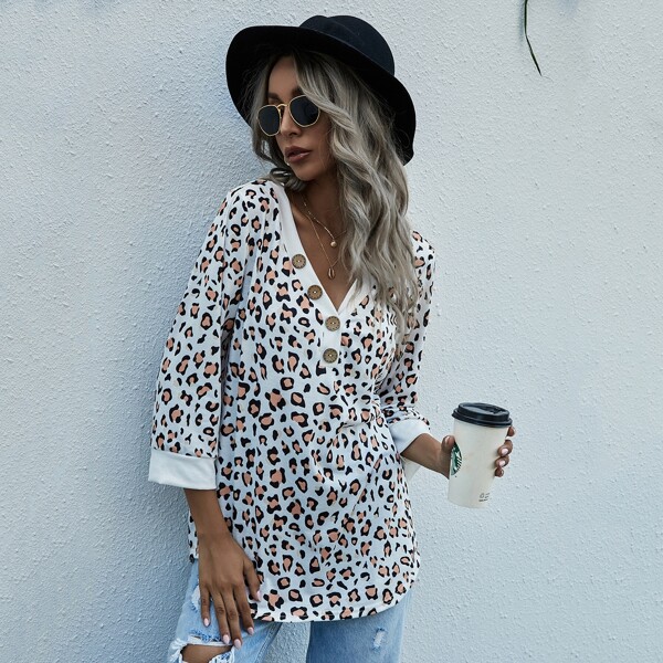 

Cheetah Print Button Detail Tee, Multicolor
