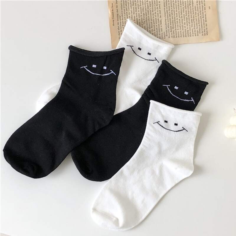 

2pairs Smile Socks, Black and white