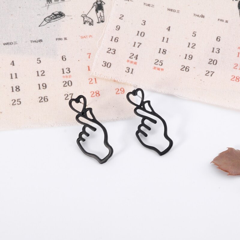

Heart Stud Earrings, Black