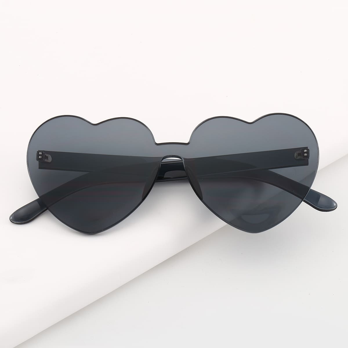 

Heart Lens Rimless Sunglasses, Black