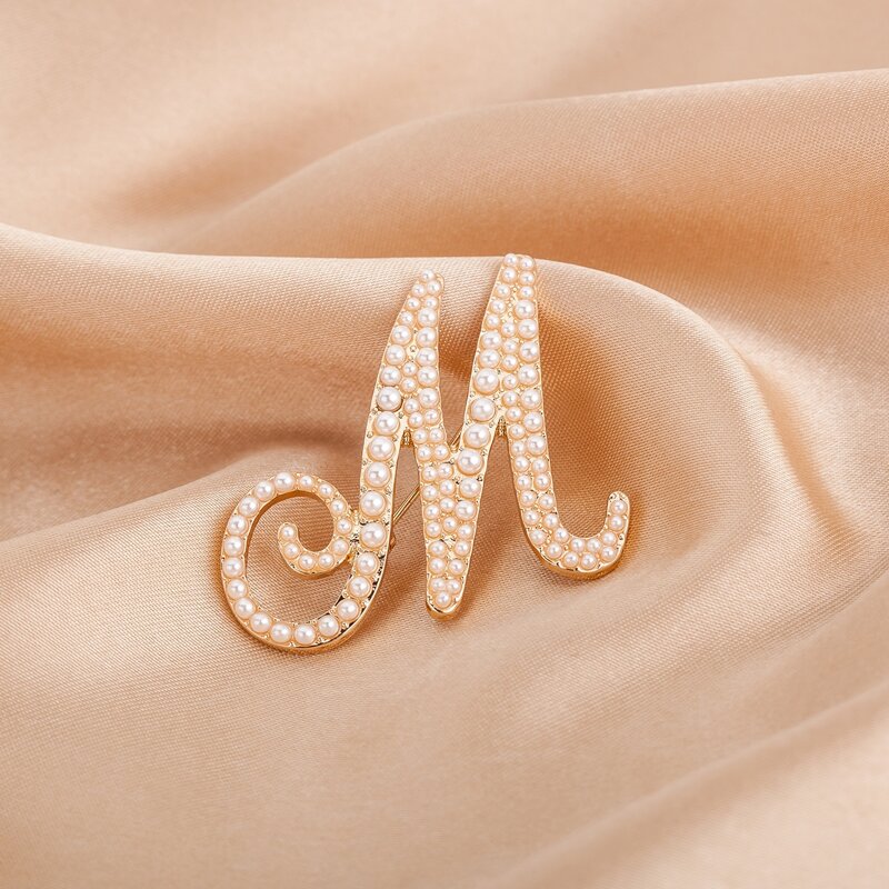 

Faux Pearl Decor Letter Design Brooch, Gold