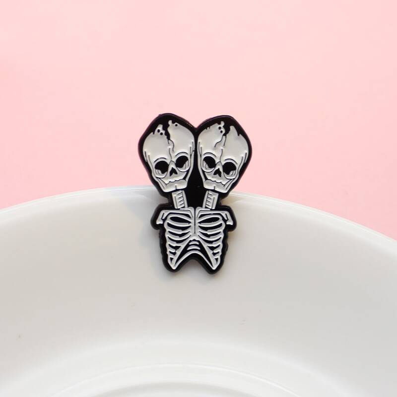 

Skull Shaped Brooch, Multicolor