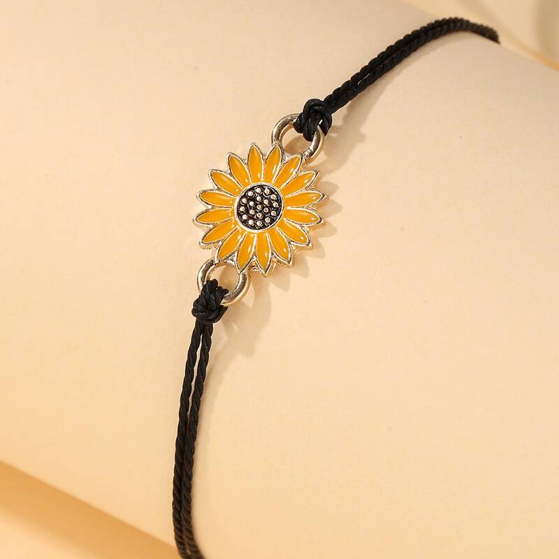 

Flower Decor Bracelet, Black