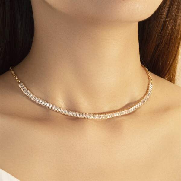 

Simple Rhinestone Necklace, Gold