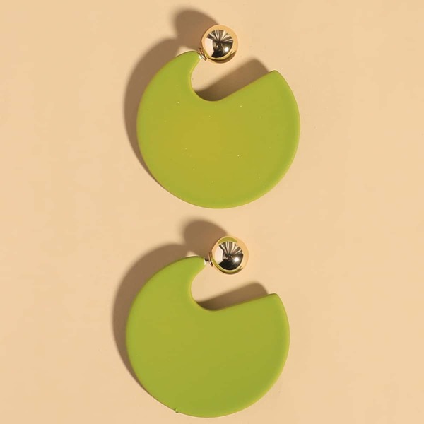 

Cut Out Design Stud Earrings, Green