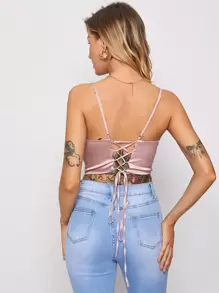 SHEIN Top de tirantes corto de satén de espalda con cordón de busto con fruncido - Rosa vieja - Ver 2