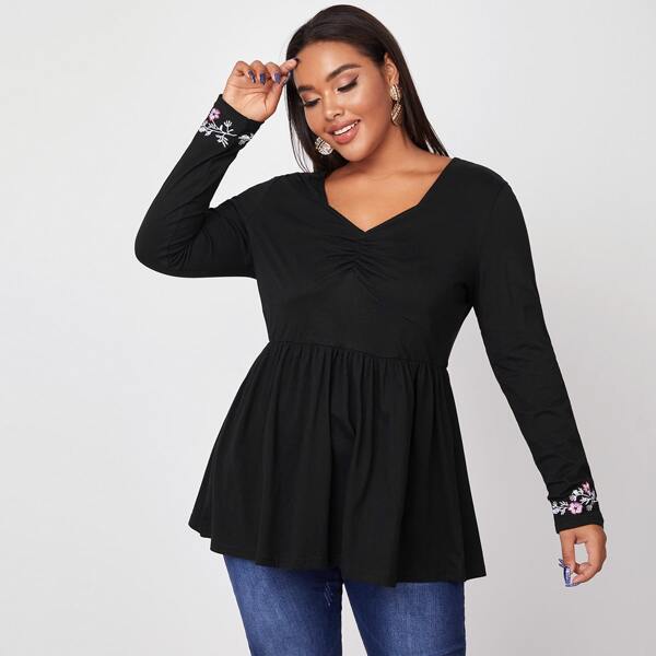 

Plus Floral Pattern Ruched Front Peplum Tee, Black