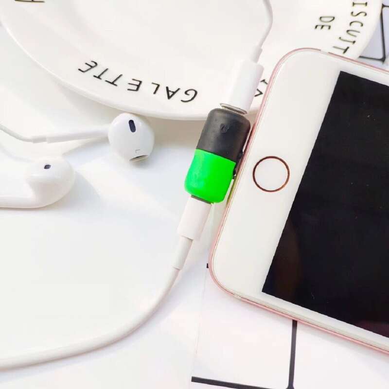 

iPhone 2 In 1 Colorblock USB Converter, Multicolor