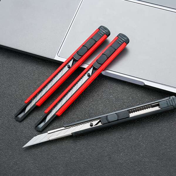

2pcs Random Utility Knife, Multicolor