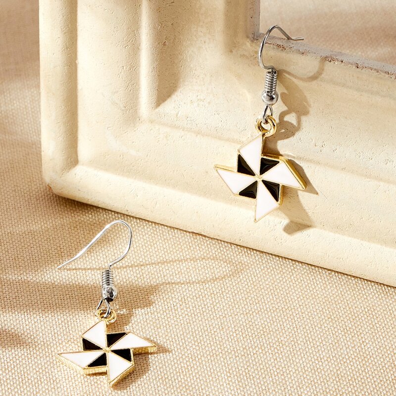 

Windmill Drop Earrings, Black and white