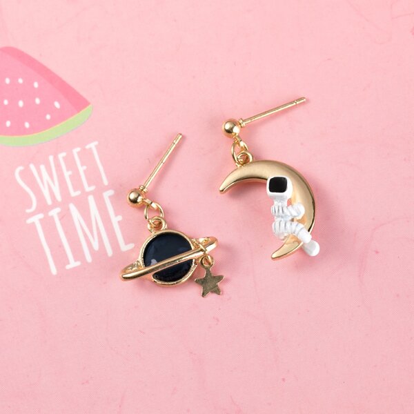 

Girls Astronaut Charm Mismatched Drop Earrings, Multicolor