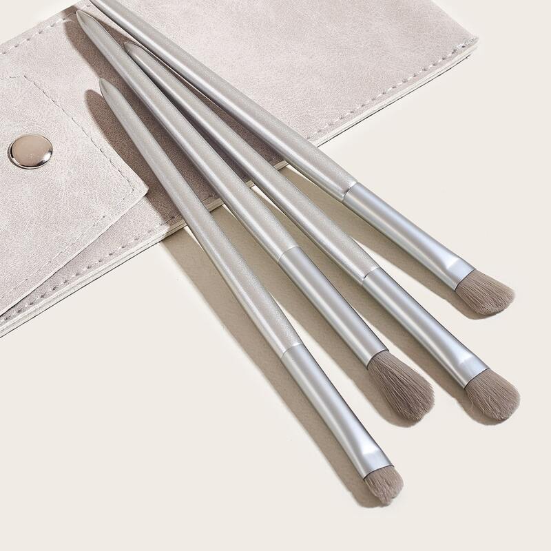 

4pcs Soft Makeup Brush With 1pc Storage Bag, Silver