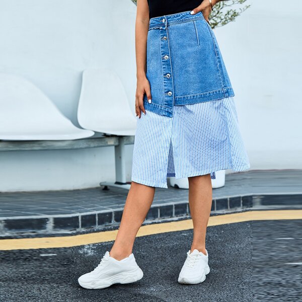 

Button Front Contrast Striped Hem Denim Skirt, Medium wash