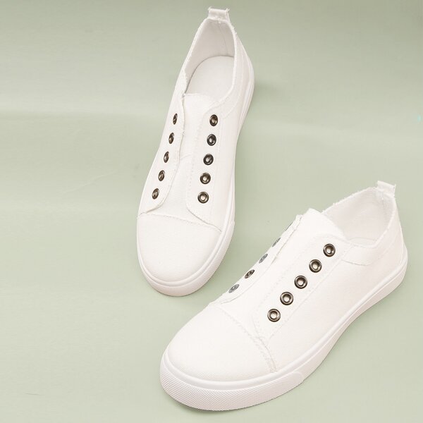 

Fringed Round Toe Grommet Low Top Sneakers, White
