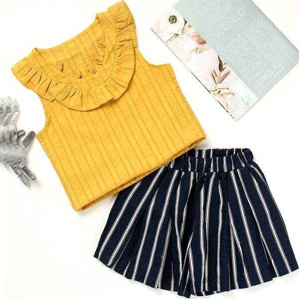 

Toddler Girls Ruffle Trim Top & Striped Shorts Set, Multicolor