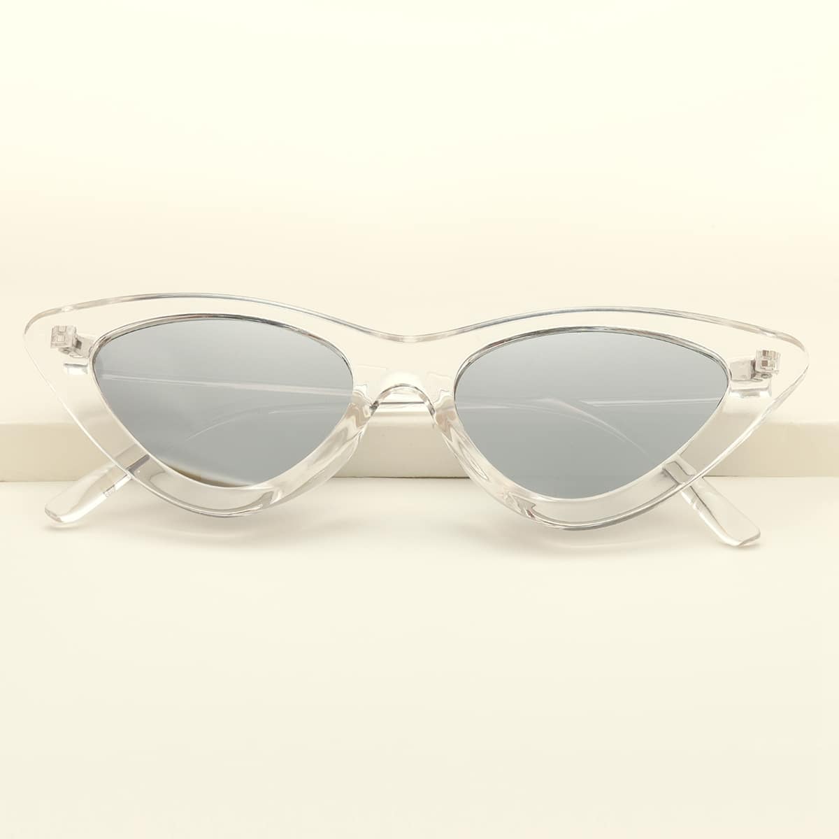 

Cat Eye Sunglasses